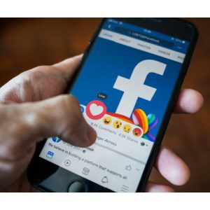 Facebook Bug Causes Users’ Feeds to Be Spammed
