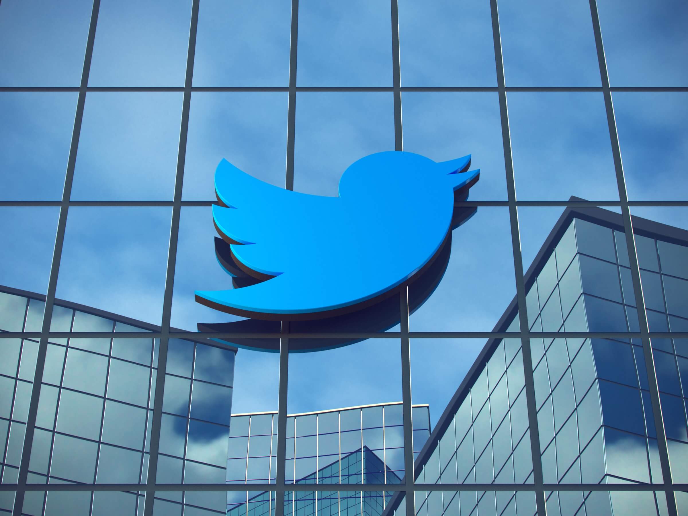 Twitter fixes security bug, exposes at least 5.4M accounts