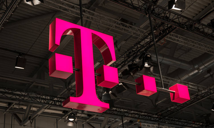 Ex-T-Mobile US store owner phished staff, raked in $25m from unlocking phones