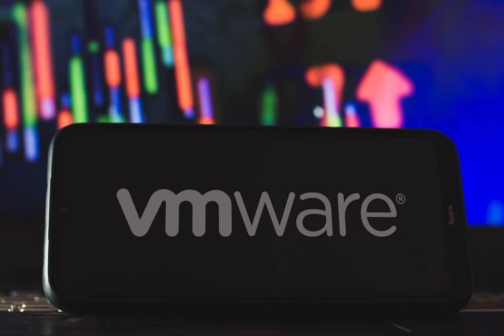 VMware patches critical ‘make me admin’ auth bypass bug, plus nine other flaws