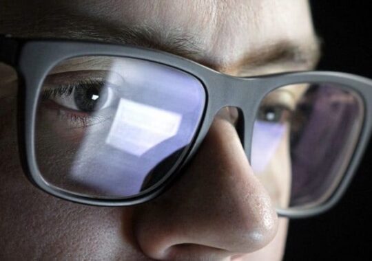 Reflections in your glasses can leak information while you’re on a Zoom call