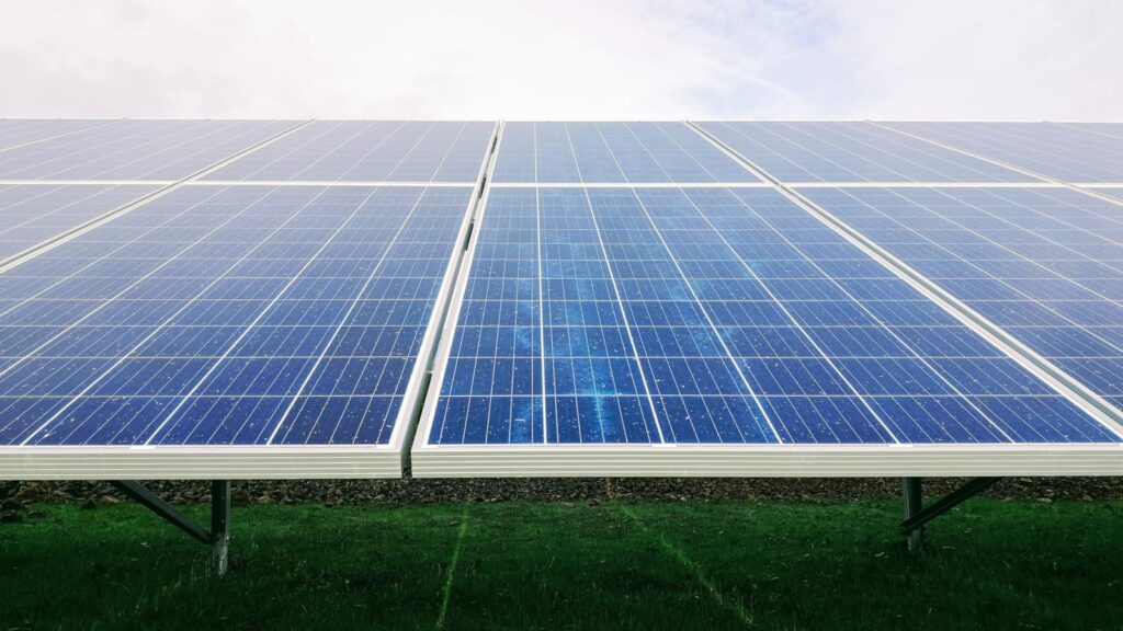 over-130,000-solar-energy-monitoring-systems-exposed-online-–-source:-wwwbleepingcomputer.com
