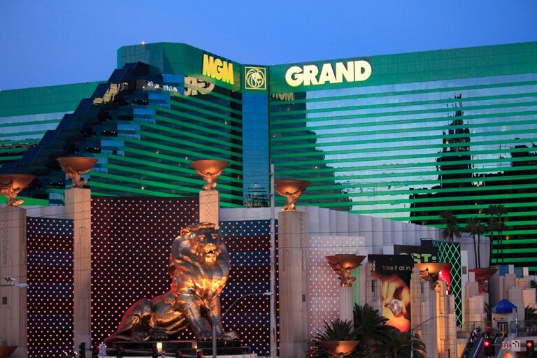 mgm-restores-casino-operations-10-days-after-cyberattack-–-source:-wwwdarkreading.com