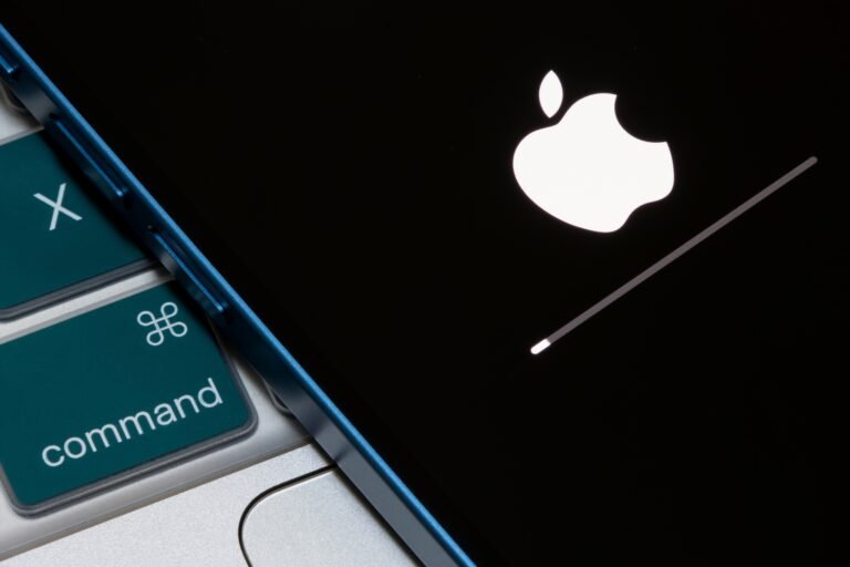 apple-security-bug-opens-iphone,-ipad-to-rce-–-source:-wwwdarkreading.com