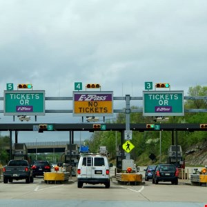fbi-warns-of-massive-toll-services-smishing-scam-–-source:-wwwinfosecurity-magazine.com