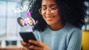 Dating apps kiss’n’tell all sorts of sensitive personal info – Source: go.theregister.com