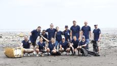 making-waves:-latam-sales-team-clears-beach-debris-in-panama-–-source:-newssophos.com