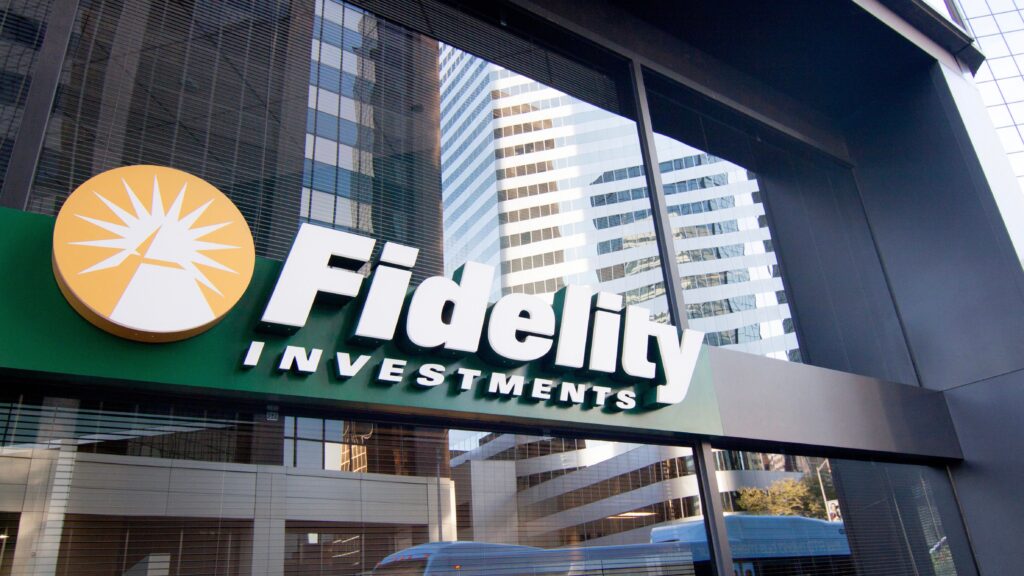 fidelity-notifies-77k-customers-of-data-breach-–-source:-wwwdarkreading.com