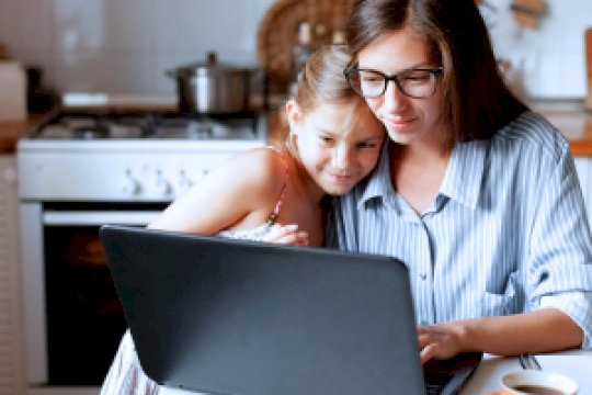 how-to-get-kids-focused-on-their-online-privacy-–-source:wwwmcafee.com