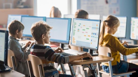 zukunft-schenken-und-die-hacker-school-unterstutzen-–-source:-wwwcsoonline.com