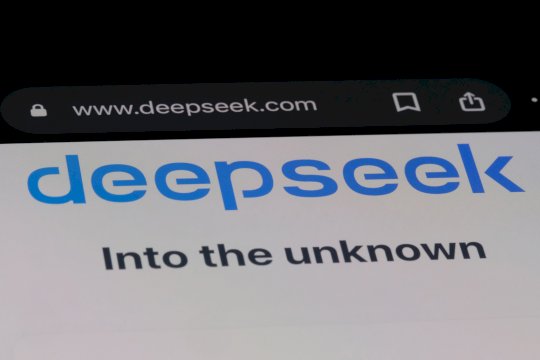 deepseek-hit-by-cyberattack-and-outage-amid-breakthrough-success-–-source:-wwwcsoonline.com