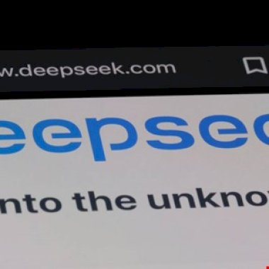 deepseek’s-flagship-ai-model-under-fire-for-security-vulnerabilities-–-source:-wwwinfosecurity-magazine.com