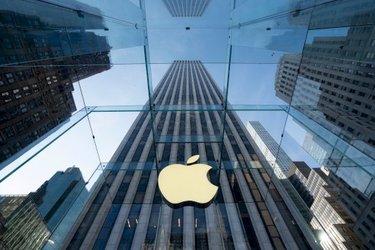 Apple issues emergency patches to contain an ‘extremely sophisticated attack’ on targeted individuals – Source: www.csoonline.com