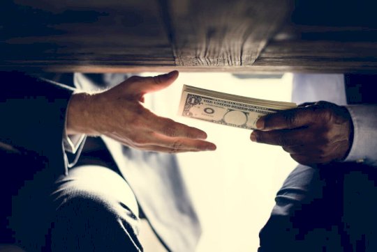 Coinbase confirms insiders handed over data of 70K users – Source: go.theregister.com