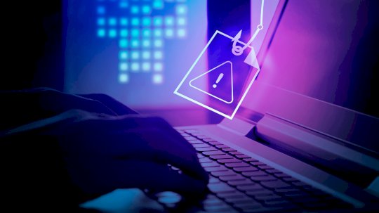 hackers-use-vishing-to-breach-salesforce-customers-and-swipe-data-–-source:-wwwcsoonline.com