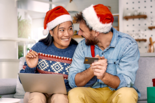 how-to-be-your-family’s-digital-it-hero-for-the-holidays-–-source:wwwmcafee.com