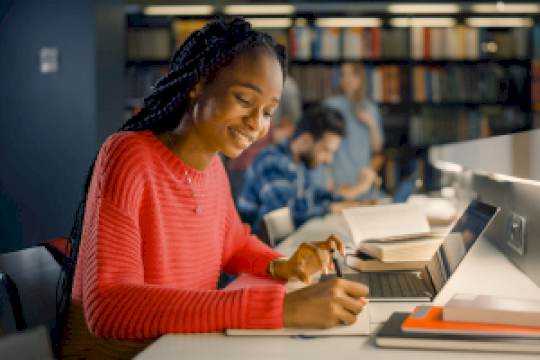 how-ai-pcs-are-optimizing-productivity-tools-for-students-–-source:wwwmcafee.com