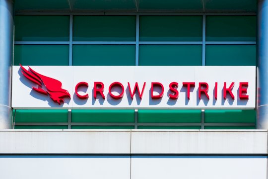 crowdstrike-buys-onum-in-agentic-soc-push-–-source:-wwwcsoonline.com