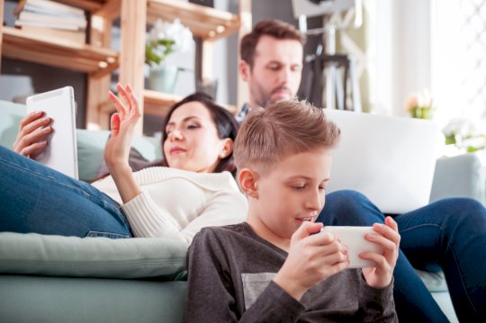 How to Create a Family Technology Pledge – Source:www.mcafee.com